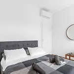 X4-self Check-in-m2 Famagosta-ac 米兰